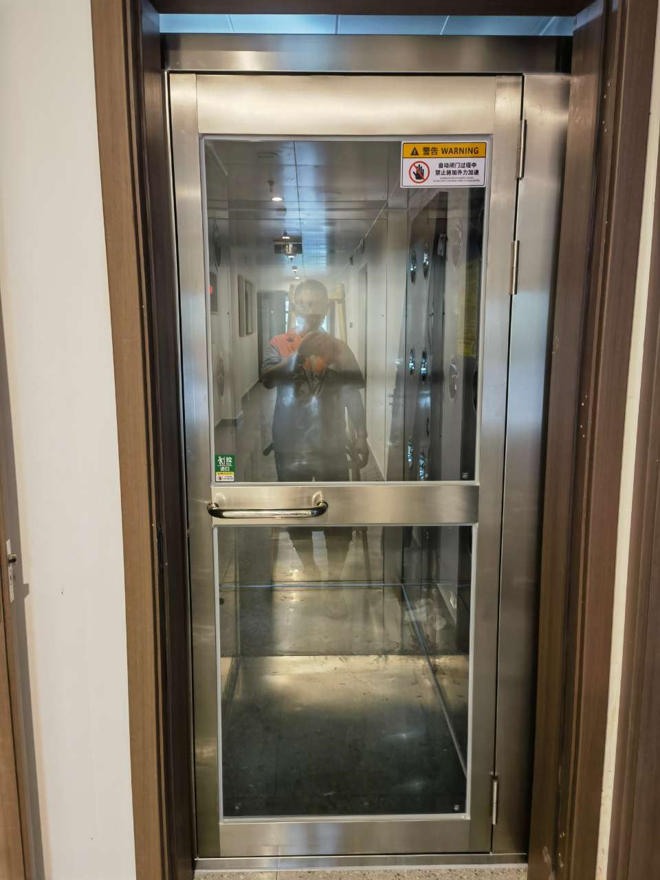 华晓精密工业(苏州)有限公司风淋室安装现场