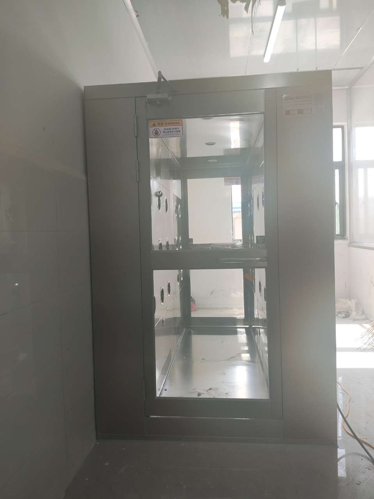 苏州百明建设有限公司风淋室安装